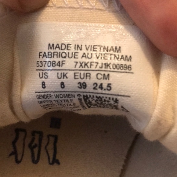 Converse - Picture 4 of 4